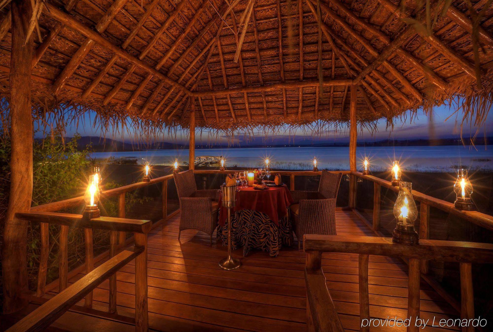 Evolve Back Kabini Begūr Restoran fotoğraf