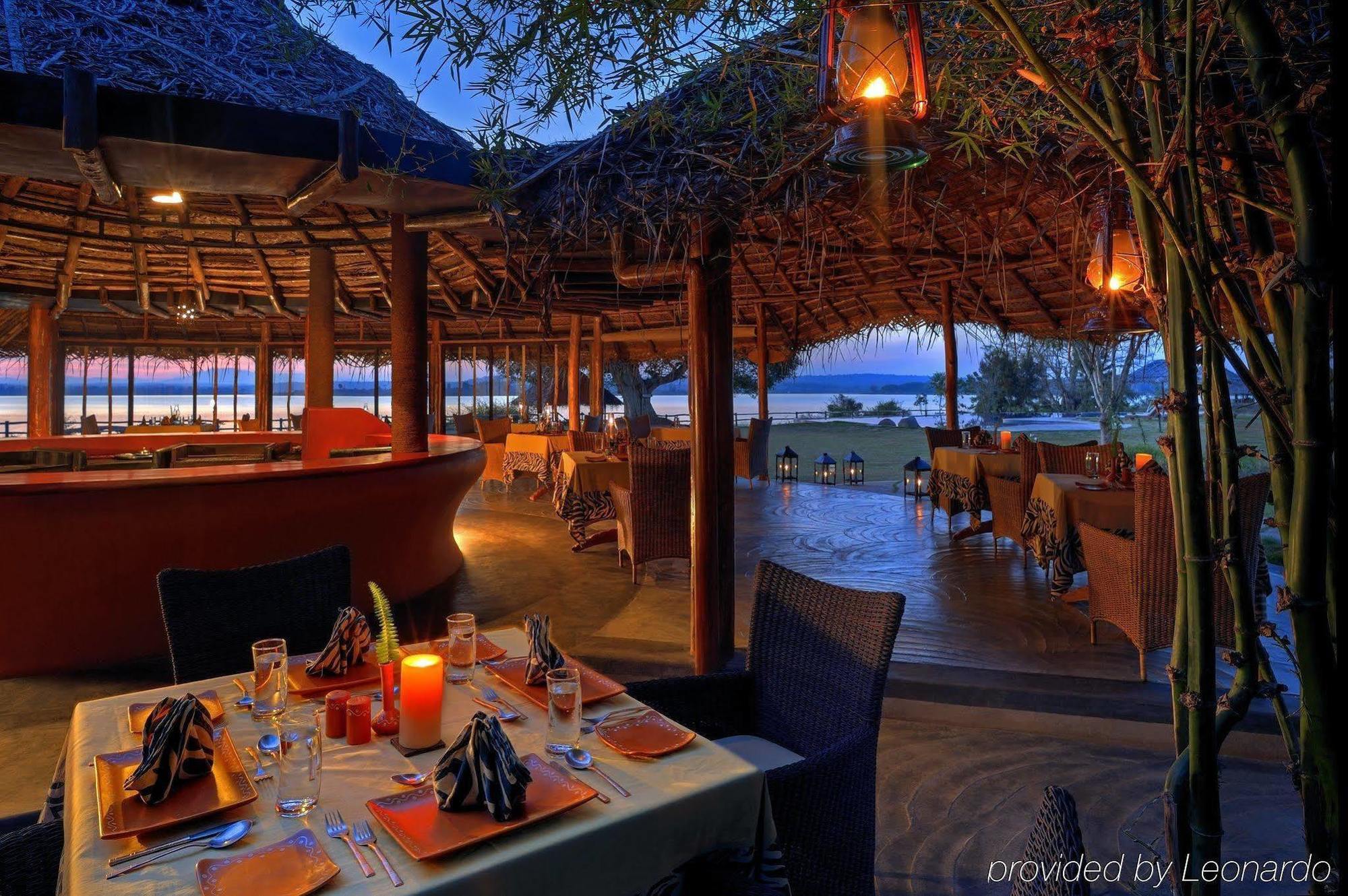 Evolve Back Kabini Begūr Restoran fotoğraf